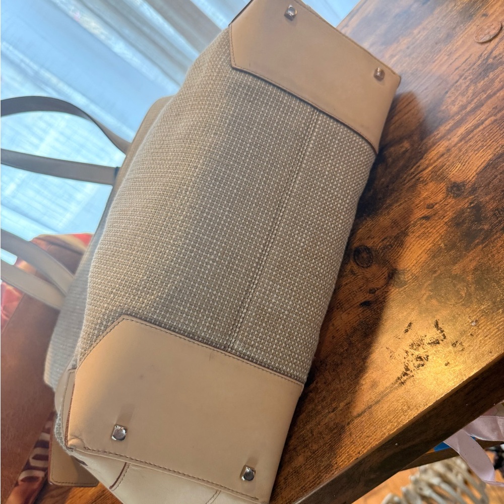 NWT salvatore ferragamo tote. - Picture 8 of 15
